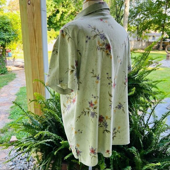 PlUS SIZE Floral Blouse Soft Gray/green Color Short Sleeve size 16 W - Picture 4 of 8